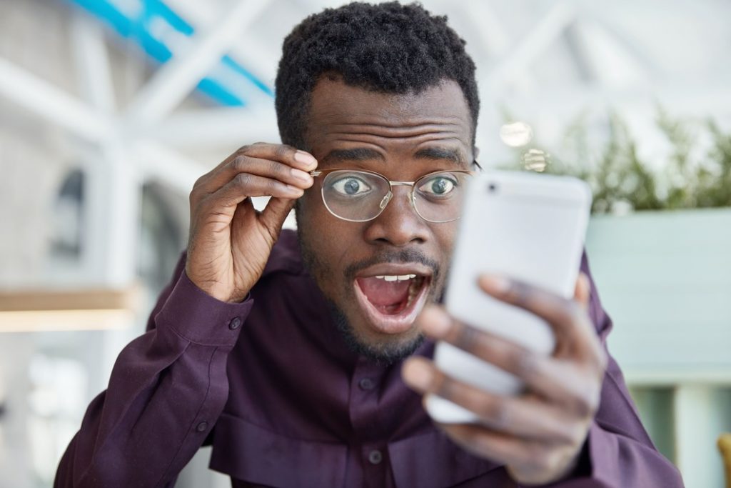 gagner de l'argent avec WhatsApp en Afrique